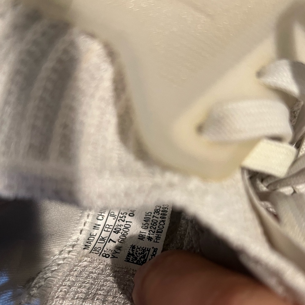 Adidas - Picture 3 of 3